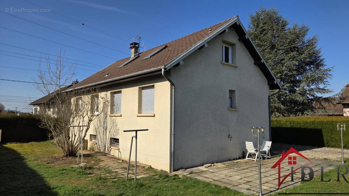 Maison à ROCHE-LEZ-BEAUPRE