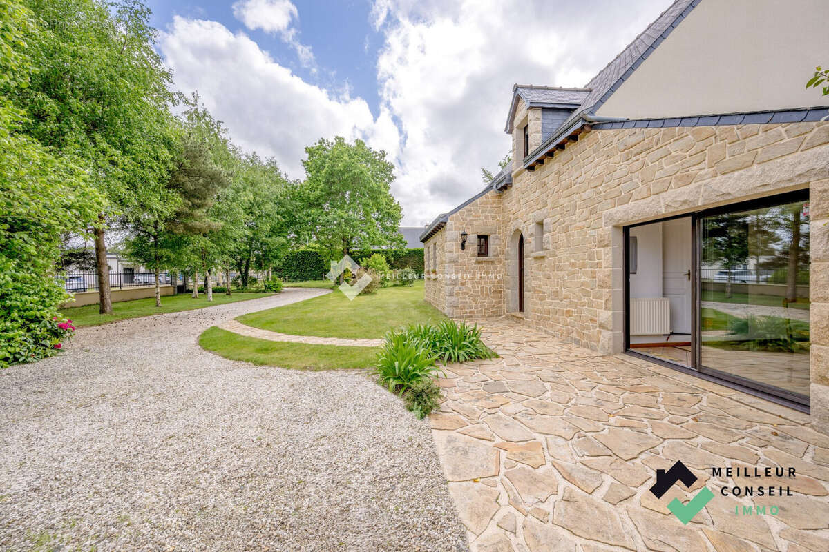 Maison 170 m² à Saint-Julien  - photo 4