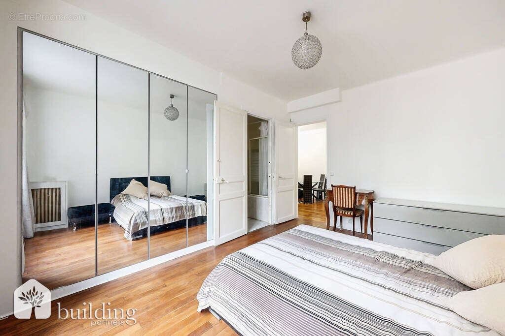 Appartement à PARIS-17E