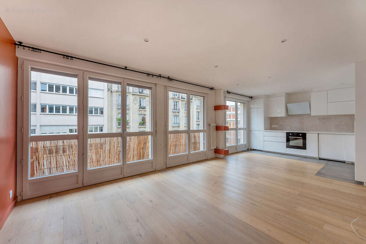 Appartement à PARIS-15E