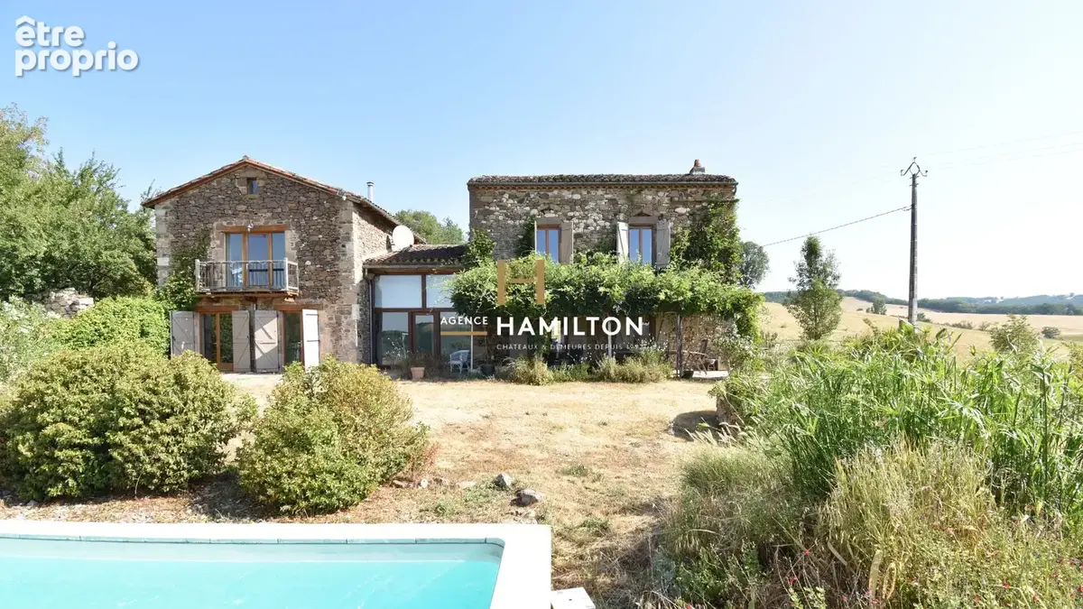 Fermette modernisée avec piscine et vue dégagée - photo 15