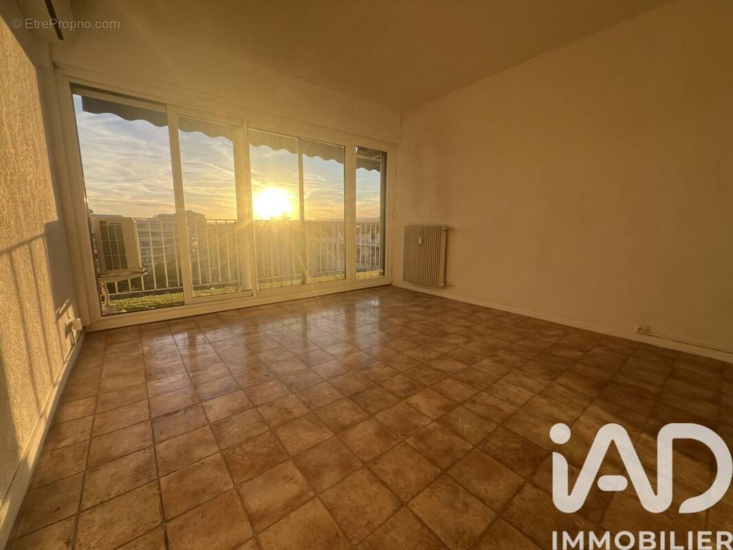 Photo 1 - Appartement à FREJUS