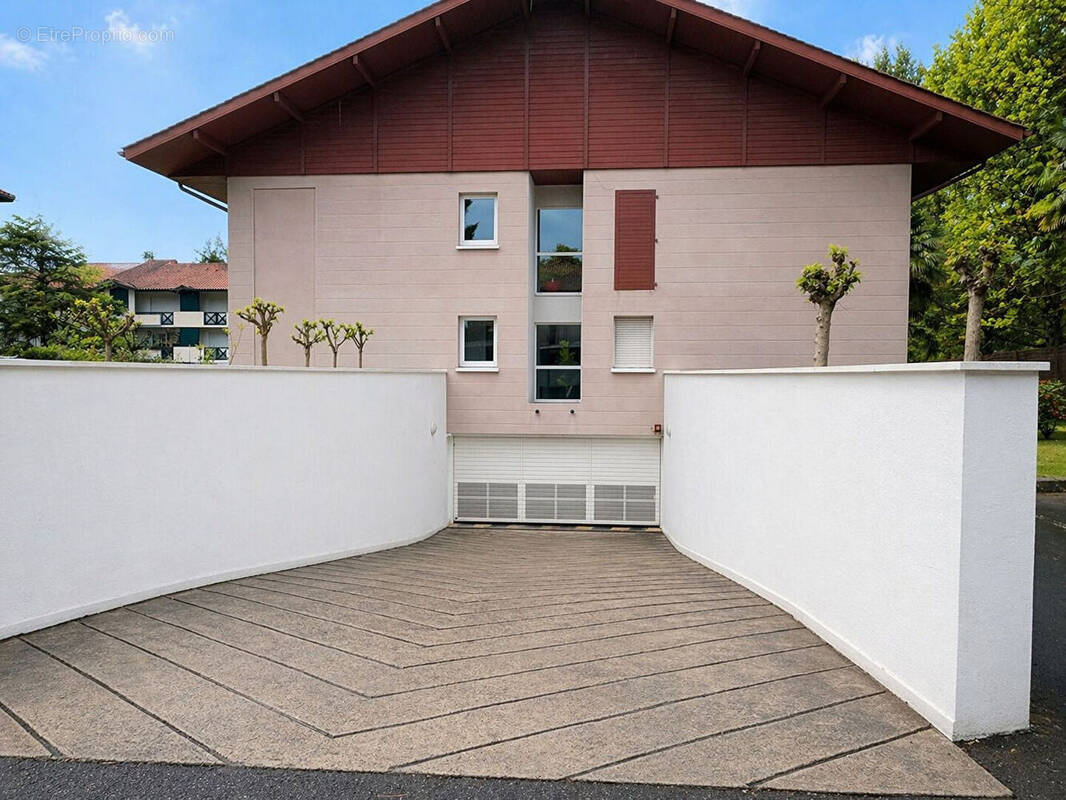 Parking à ANGLET