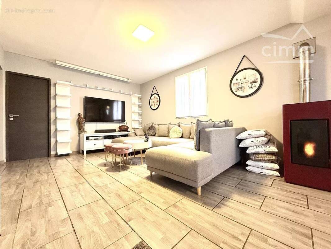 Immeuble de rapport 300 m² – Local commercial divisible  + habitation - photo 9