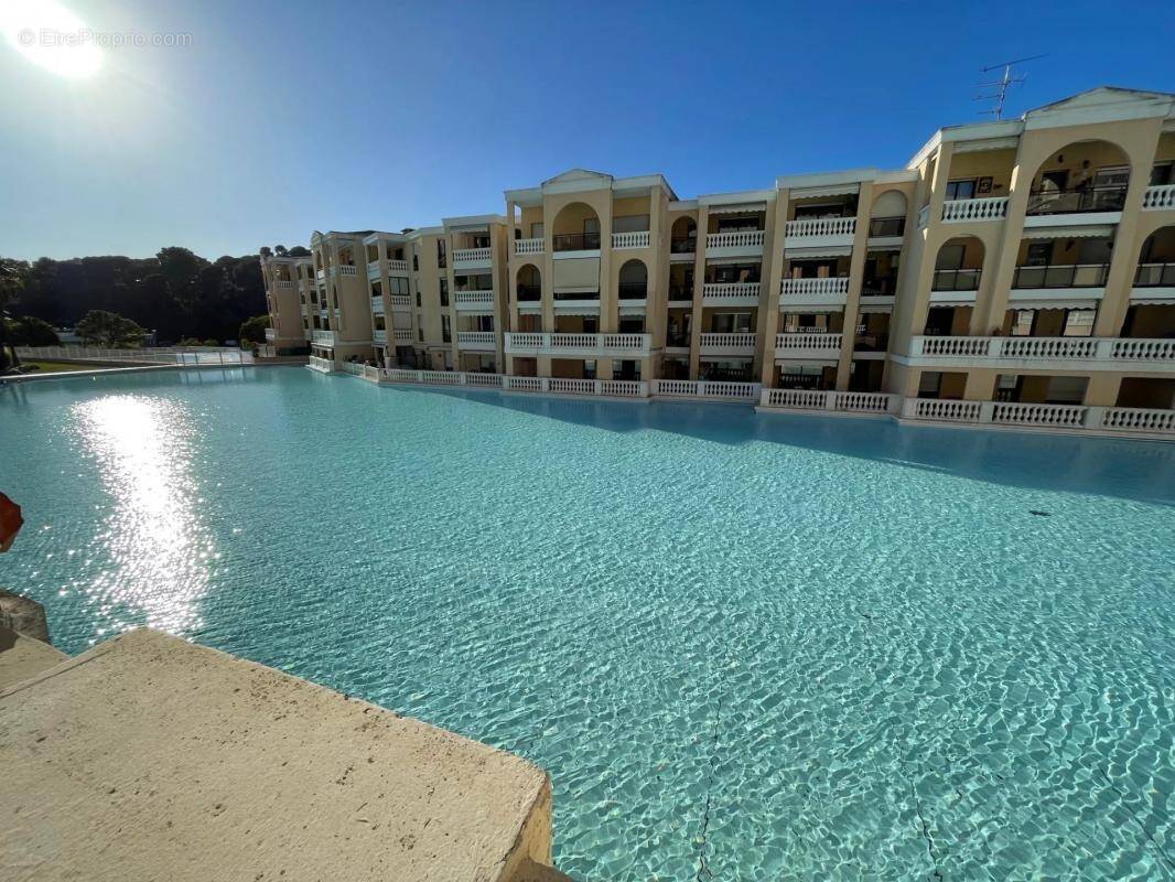 Appartement à LE CANNET