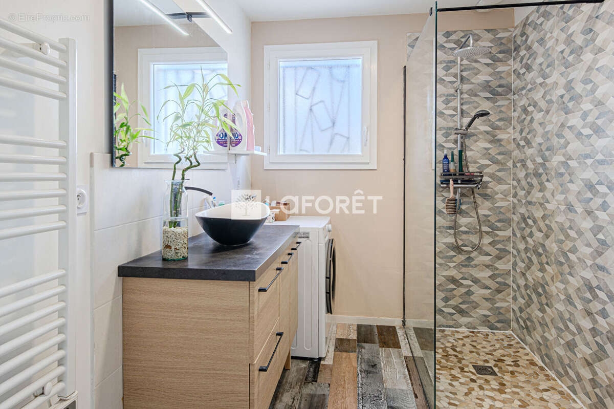 Maison Escource 6 pièce(s) 118 m2 - photo 8