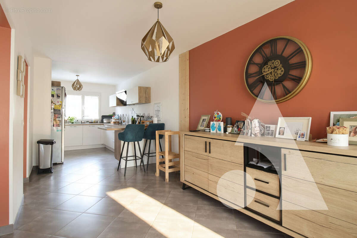 Maison Grandfresnoy 7 pièce(s) 147 m2 - photo 4