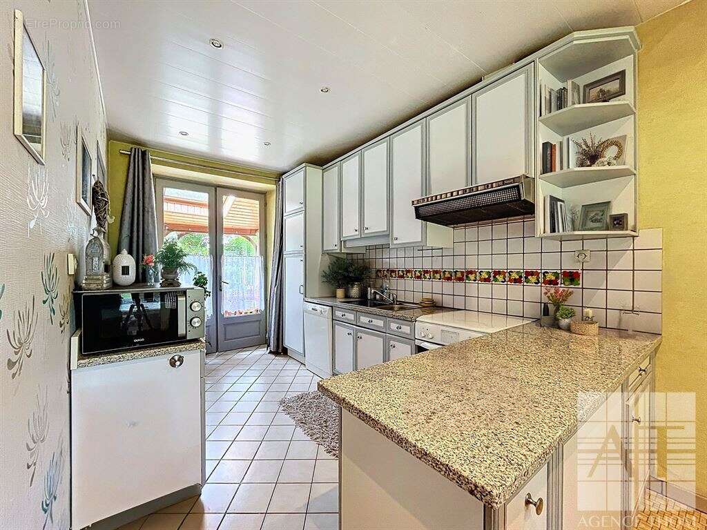 Maison à SAINT-DENIS-DE-GASTINES