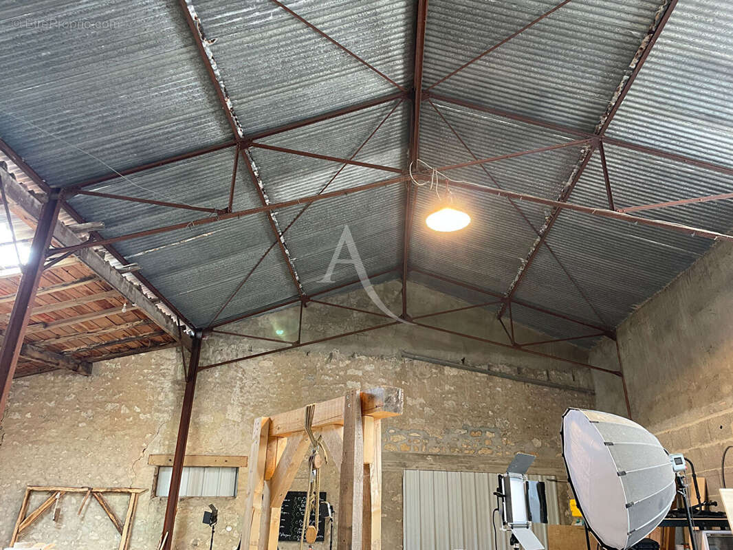 Garage Pont L Abbe D Arnoult 186 m2 - photo 5