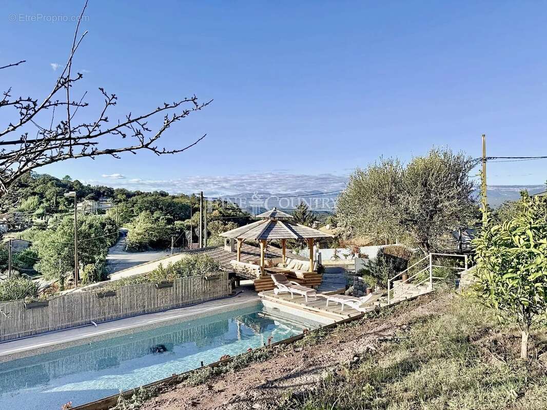 Maison à LES ADRETS-DE-L&#039;ESTEREL