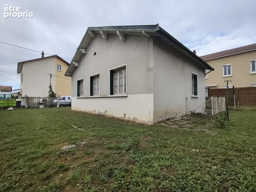 SAINT-CLAIR-DE-LA-TOUR   Maison à rénover de 78 m2 au calme - photo 2
