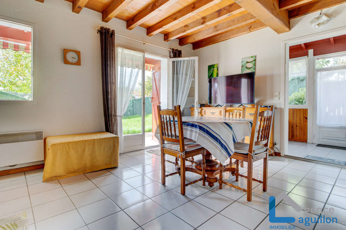 Maison 3 pieces en copropriete sur 3 niveaux avec terrasse, jardin et parking - photo 4