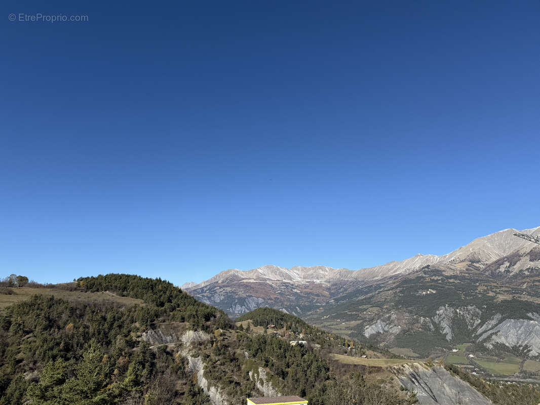 Terrain à LES THUILES