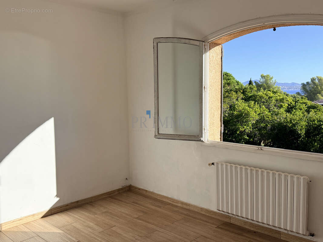Maison à FREJUS