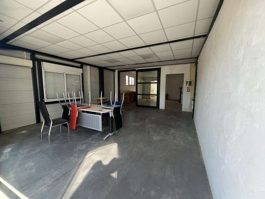 Commerce 200 m² à Revel  - photo 7