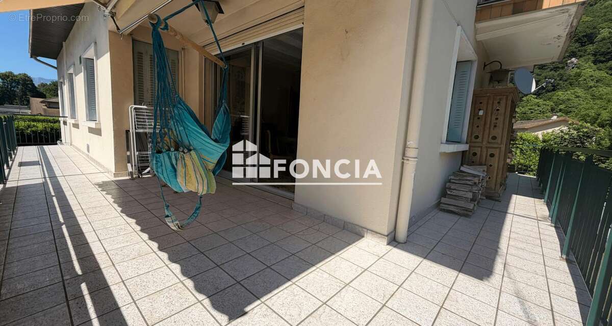 Appartement à VIZILLE