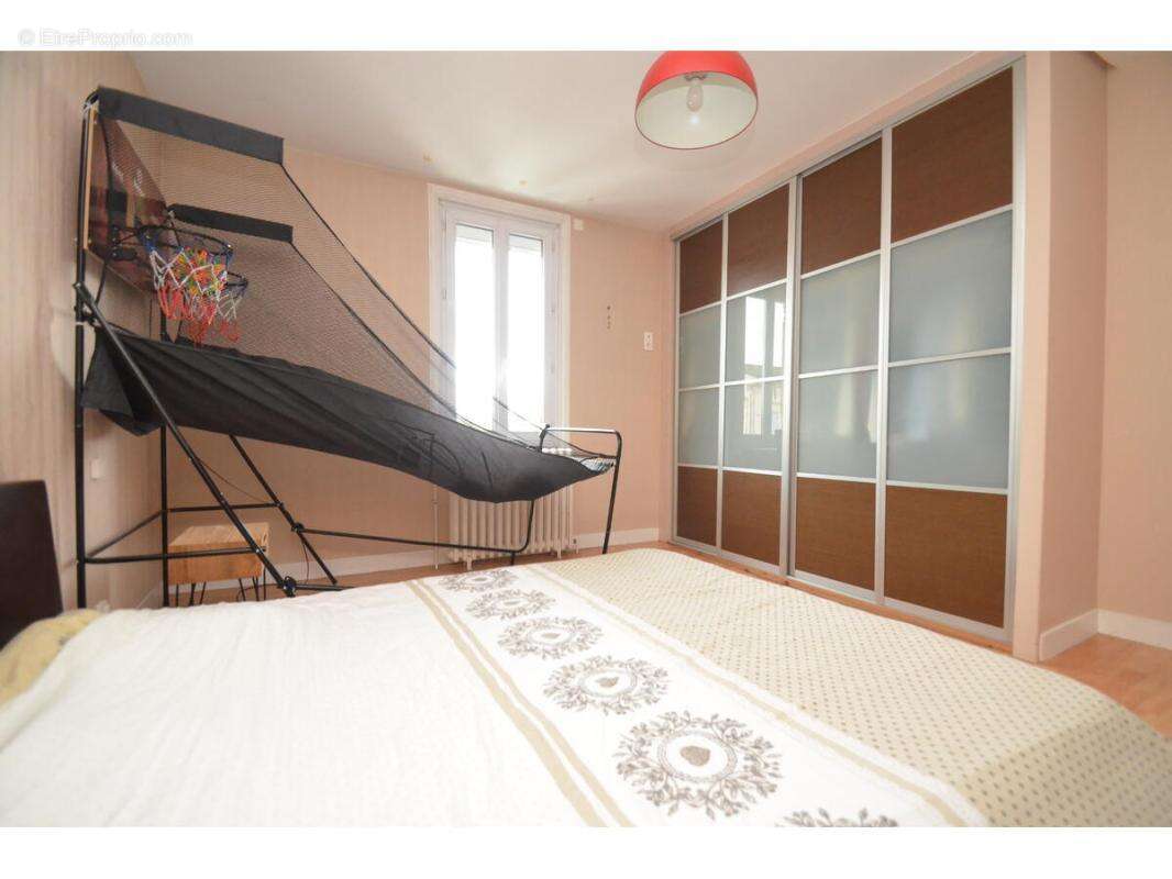 Maison à SAINT-DENIS-DE-PILE