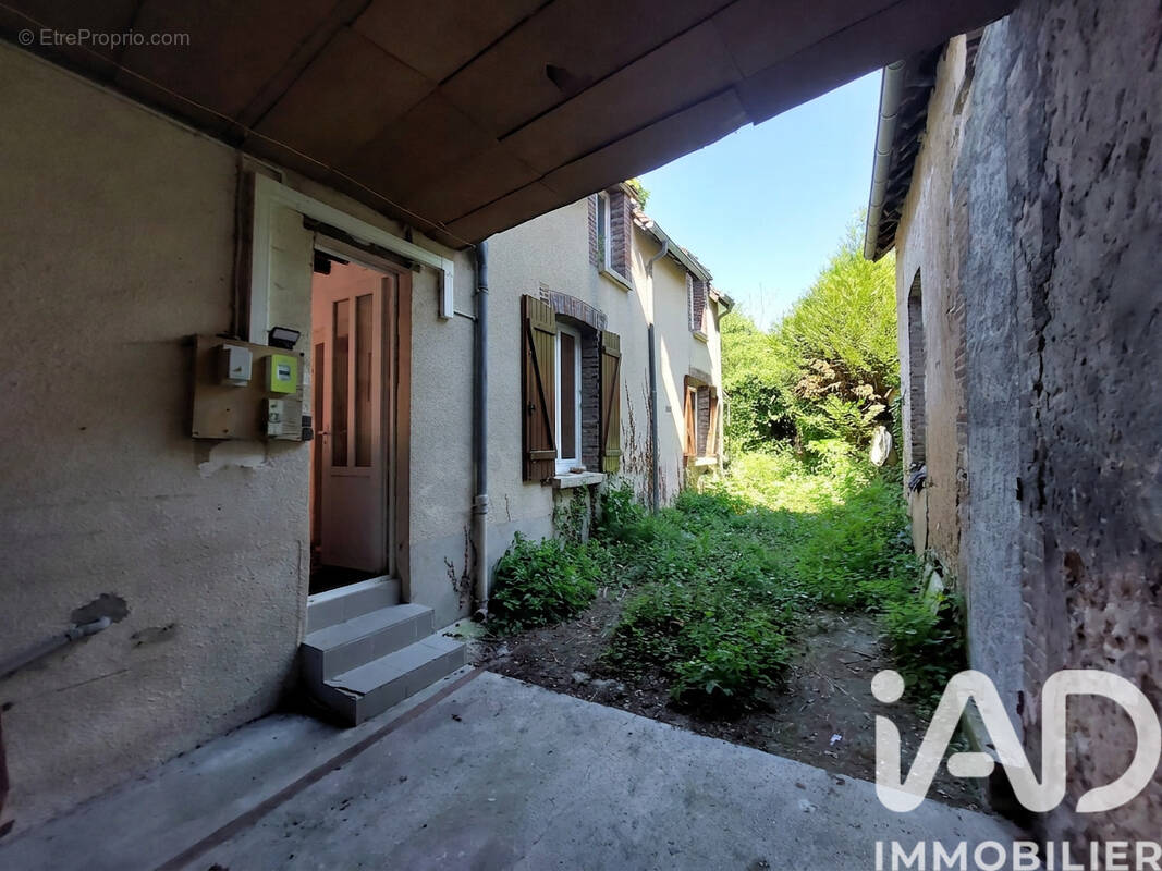 Photo 1 - Maison à RIGNY-LE-FERRON