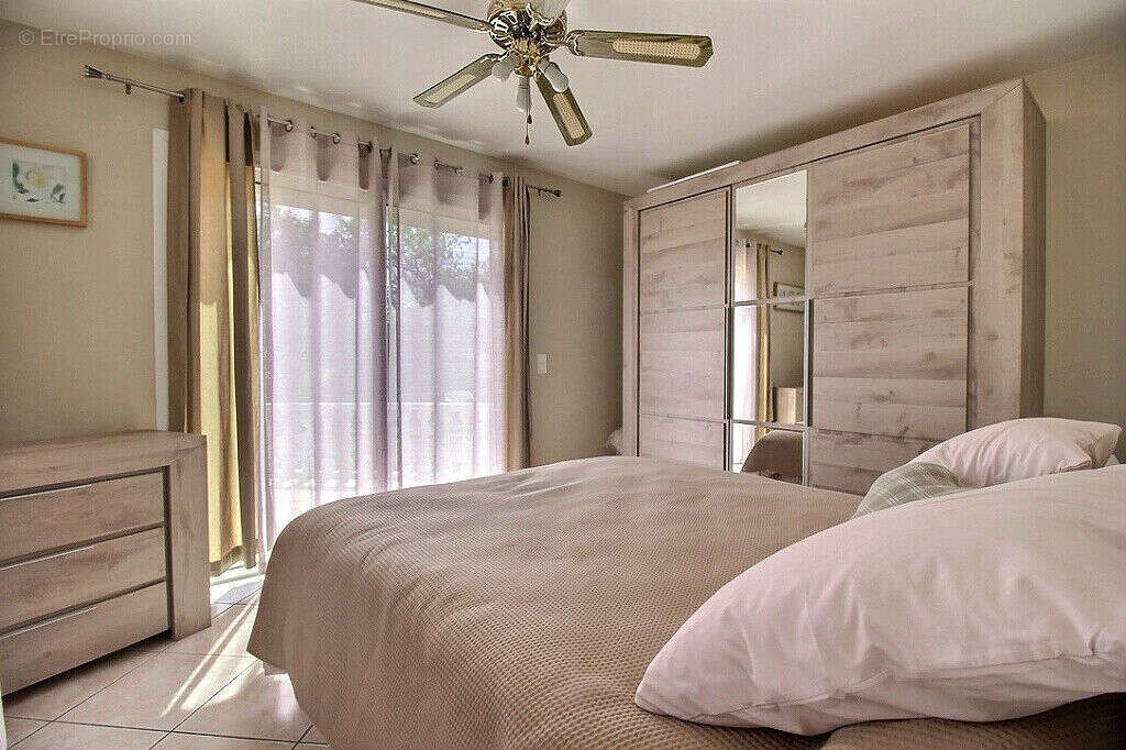 Maison à ROQUEBRUNE-SUR-ARGENS