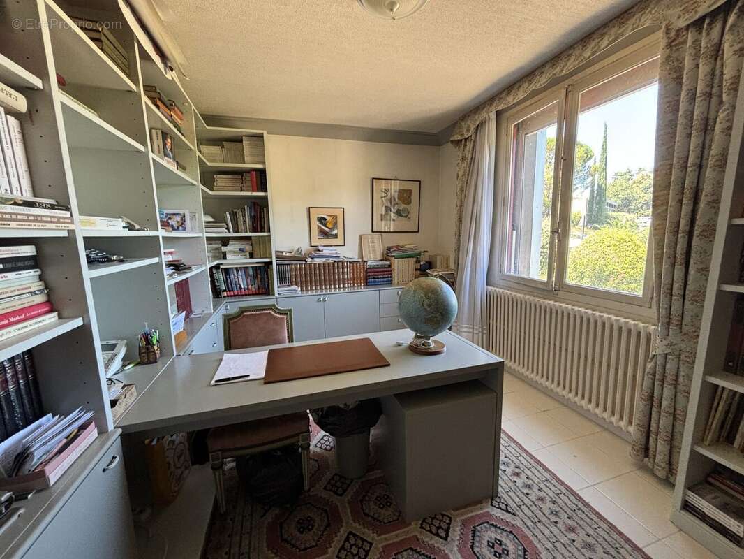 Maison 212 m² à Aubenas  - photo 6