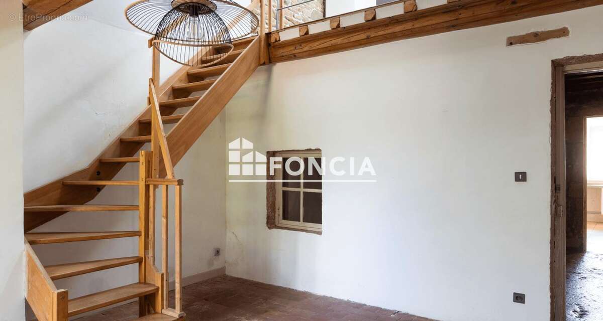 Appartement à COUZON-AU-MONT-D'OR