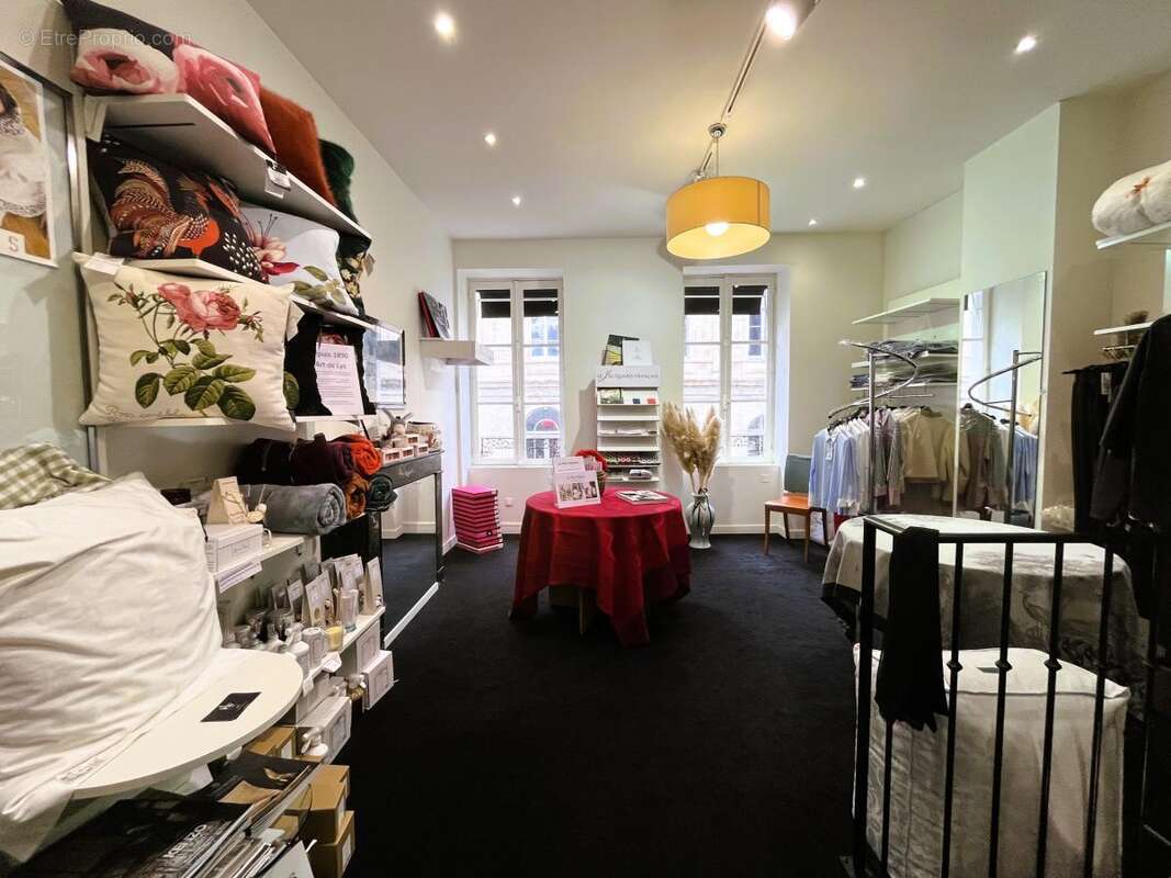 Commerce à LA ROCHE-SUR-YON