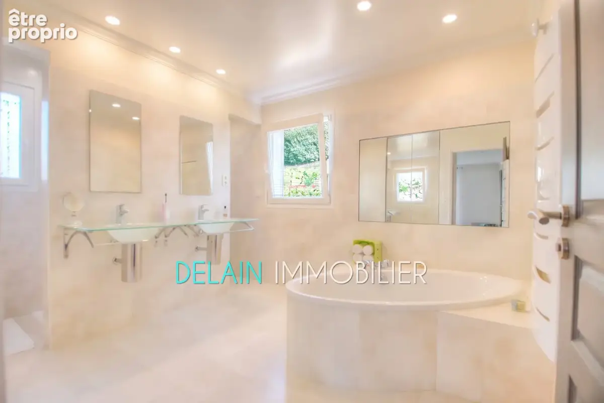 Maison 5 pièces 214 m² à vendre à Saint-Paul (06570) - photo 9