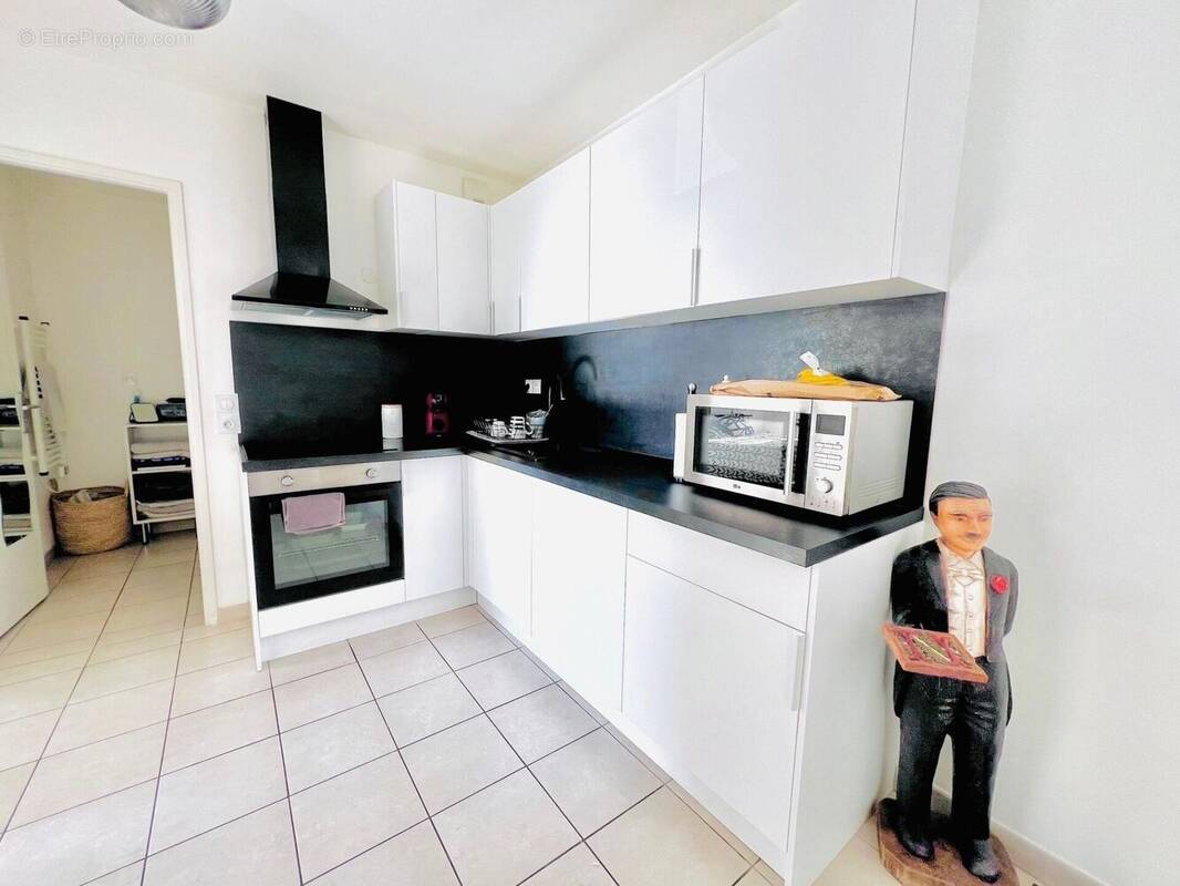Photo 1 - Appartement à MARSEILLE-16E