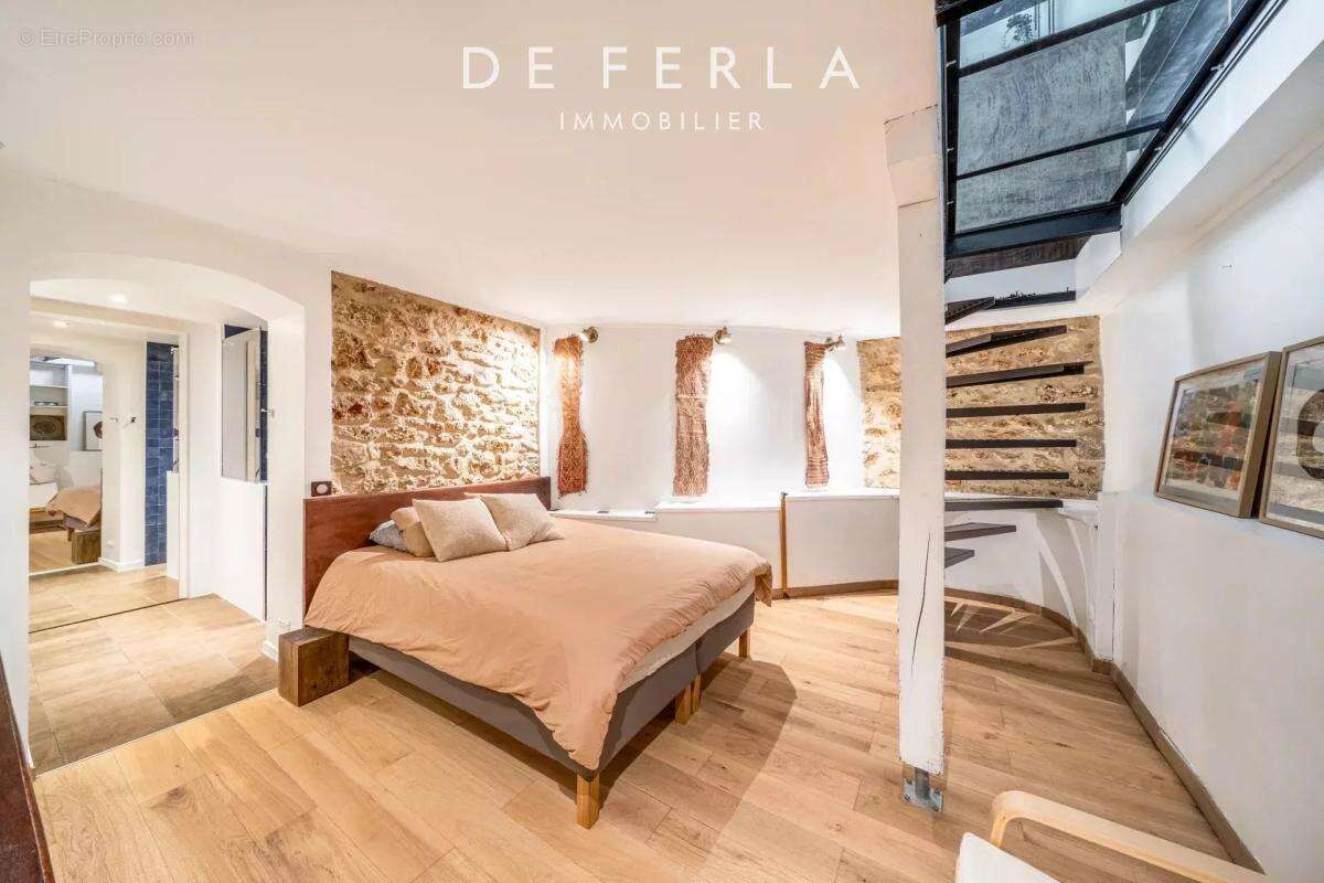 Appartement à PARIS-18E