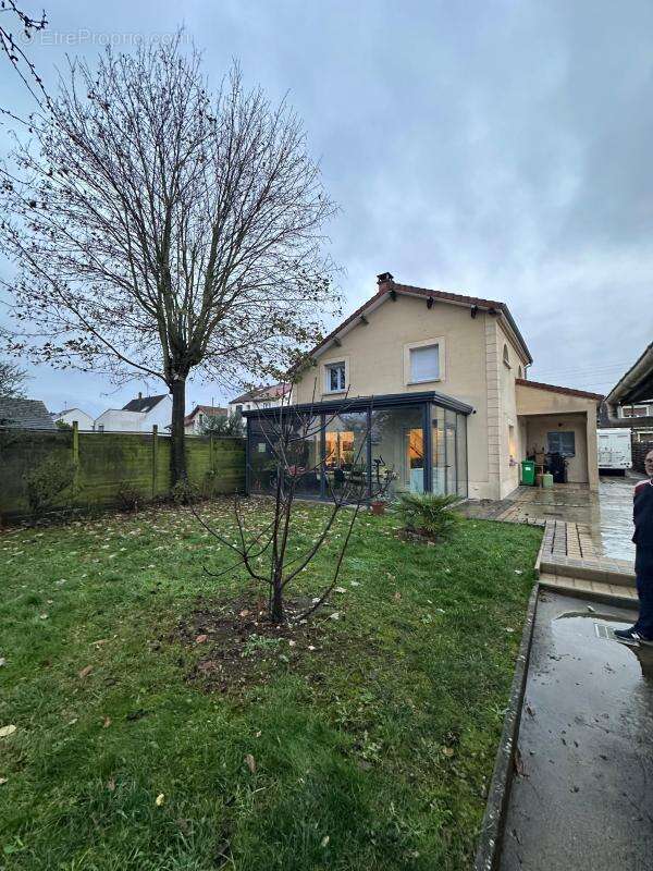 Maison à BEAUMONT-SUR-OISE