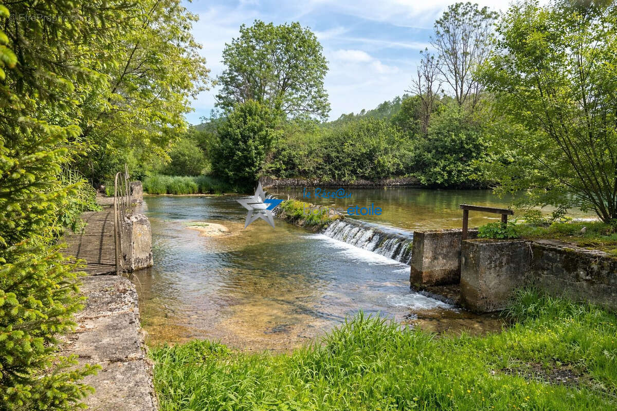 Maison à CHATEAUVILLAIN
