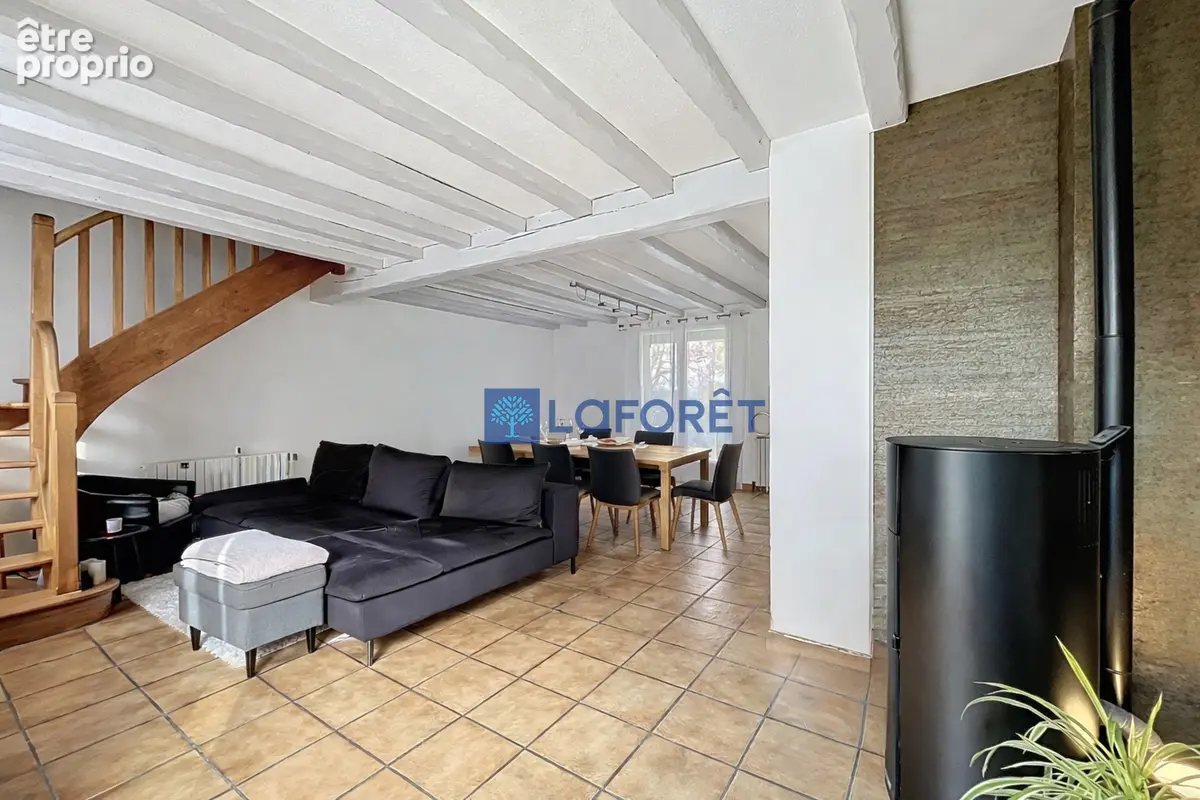 Maison 7 pièces 5 chambres avec sous sol total - Saintry Sur Seine - photo 2