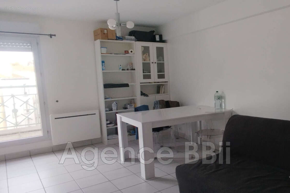 Appartement à PARIS-14E
