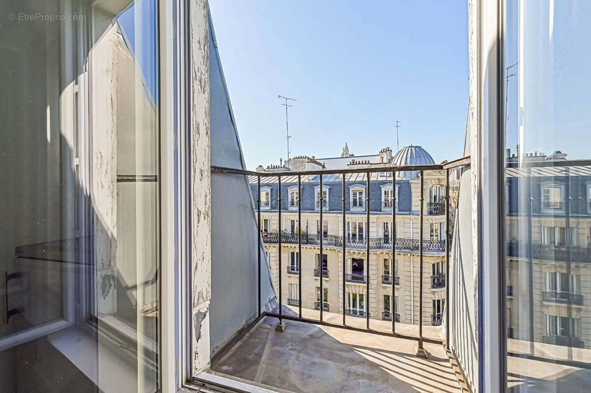 Appartement à PARIS-18E