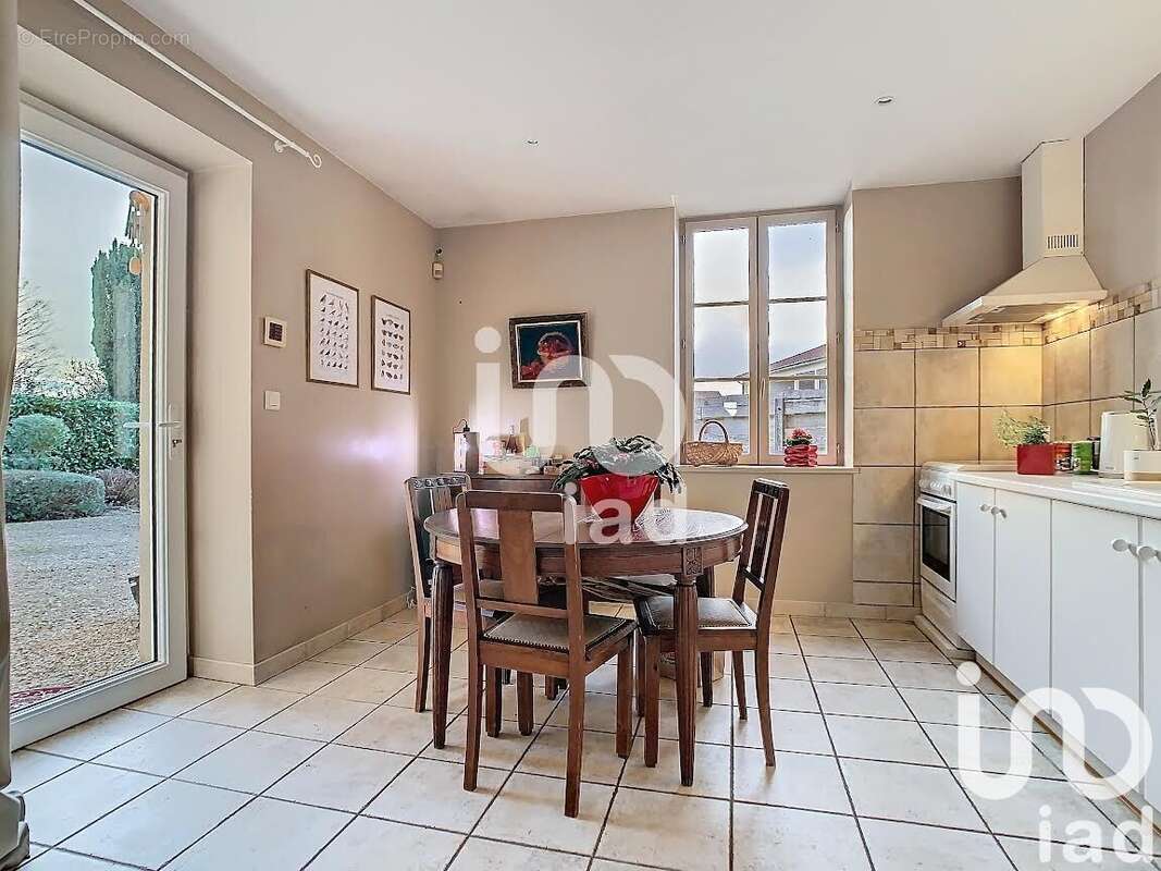 Photo 3 - Maison à SAINT-ETIENNE-SUR-CHALARONNE