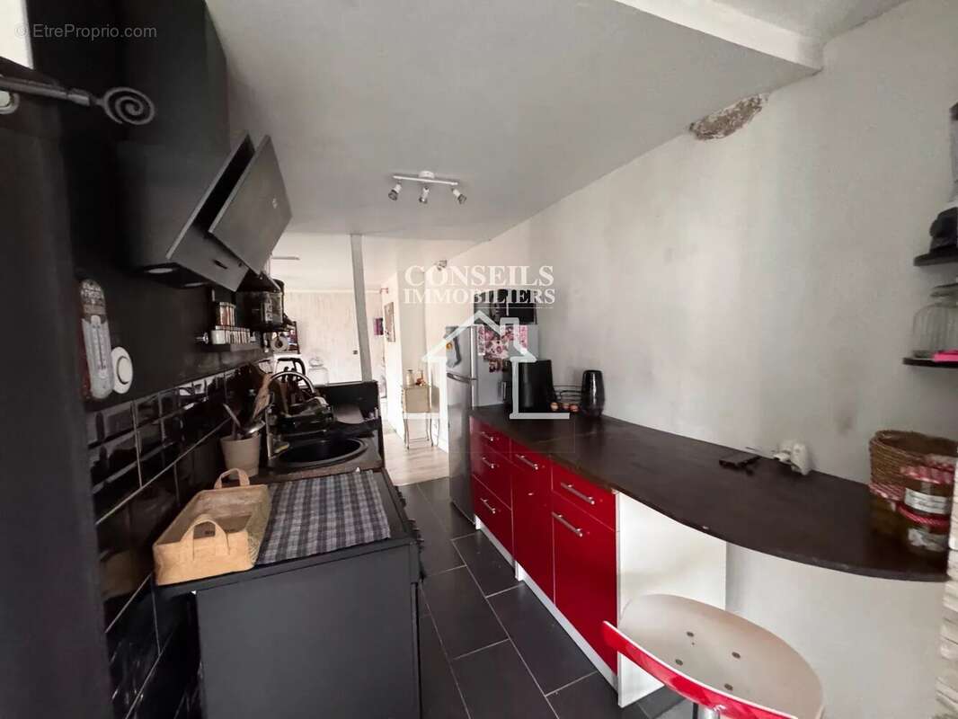 Maison à VILLENEUVE-SUR-YONNE