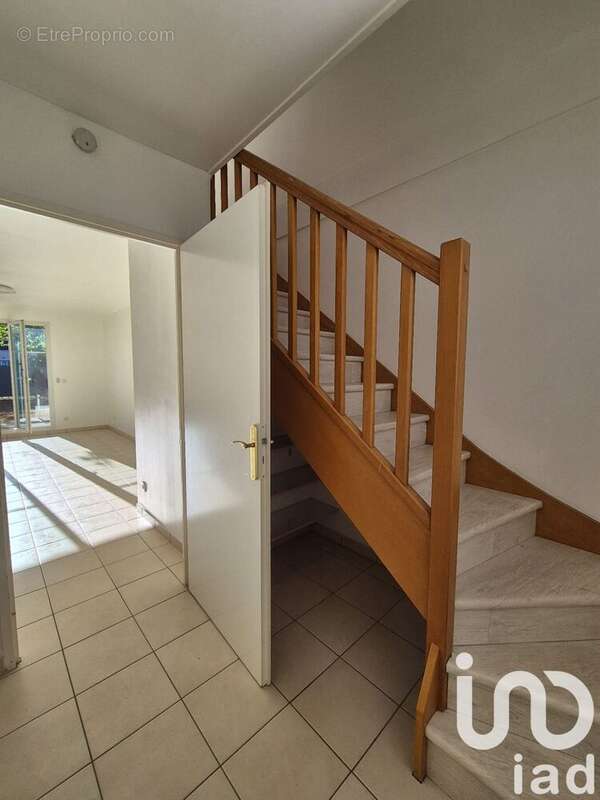 Maison 60 m² à Saint-Pierre-Du-Perray  - photo 6