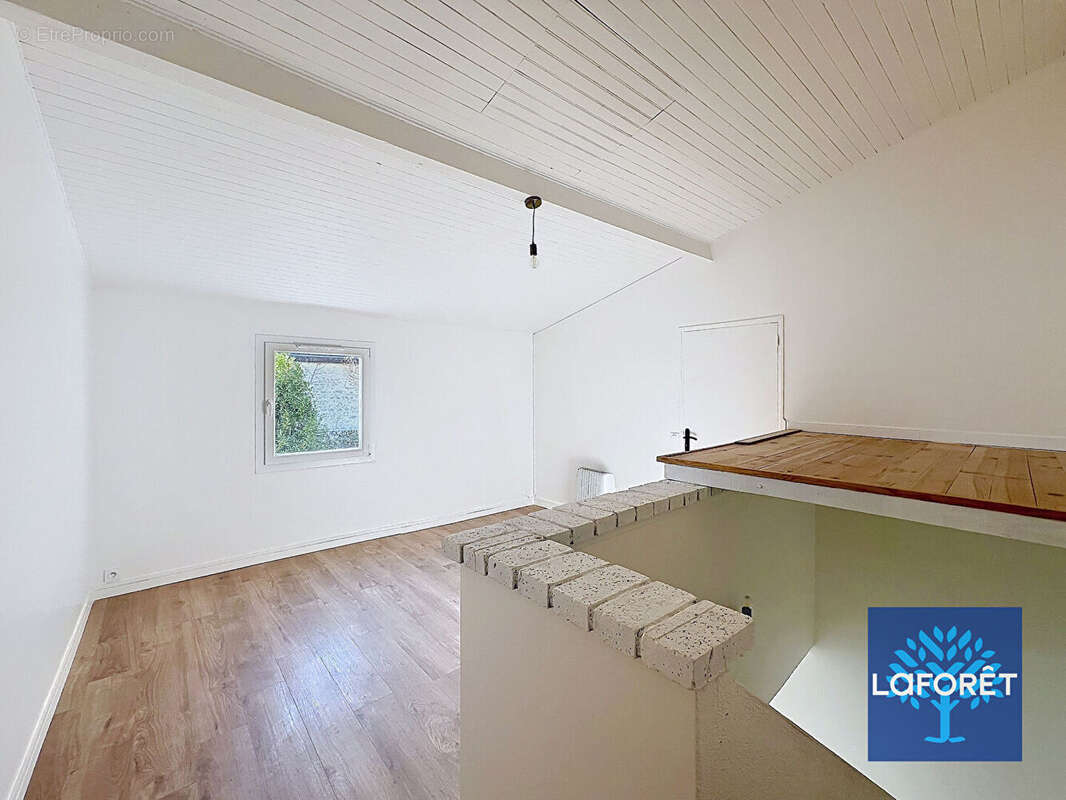 Maison à LA FERTE-ALAIS