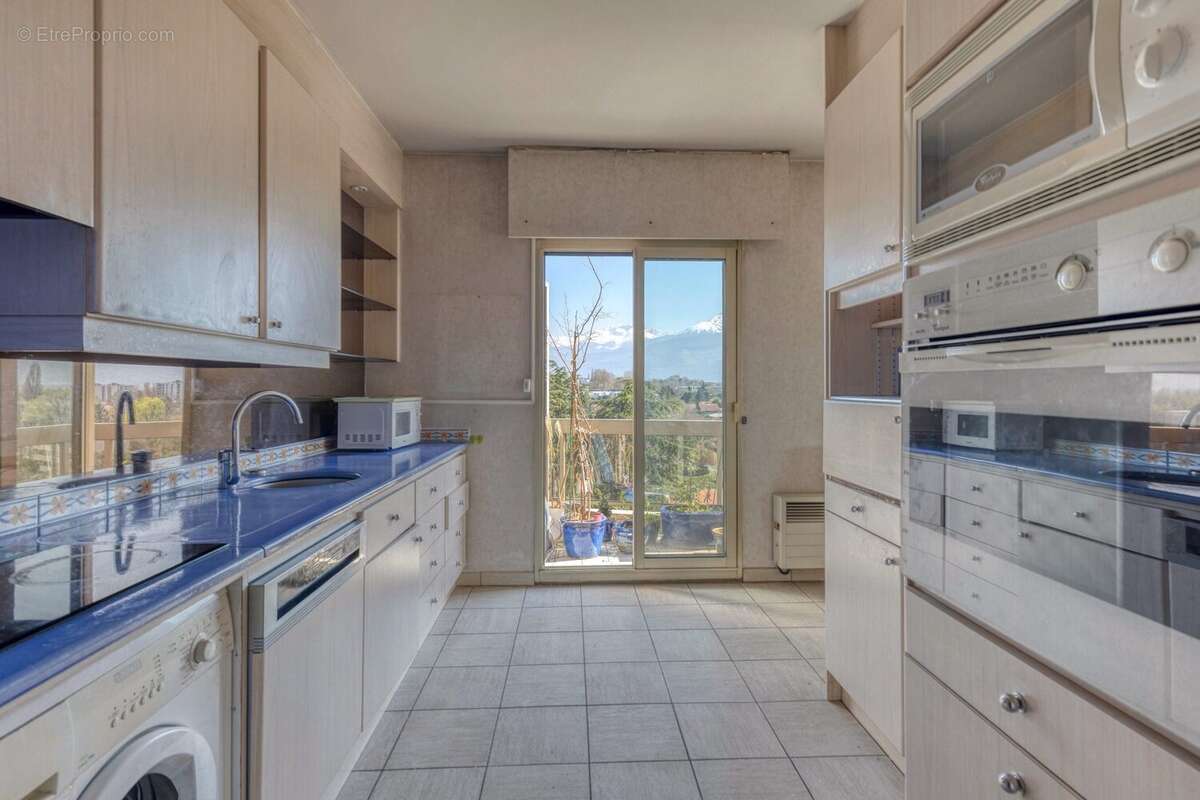 Appartement à MEYLAN