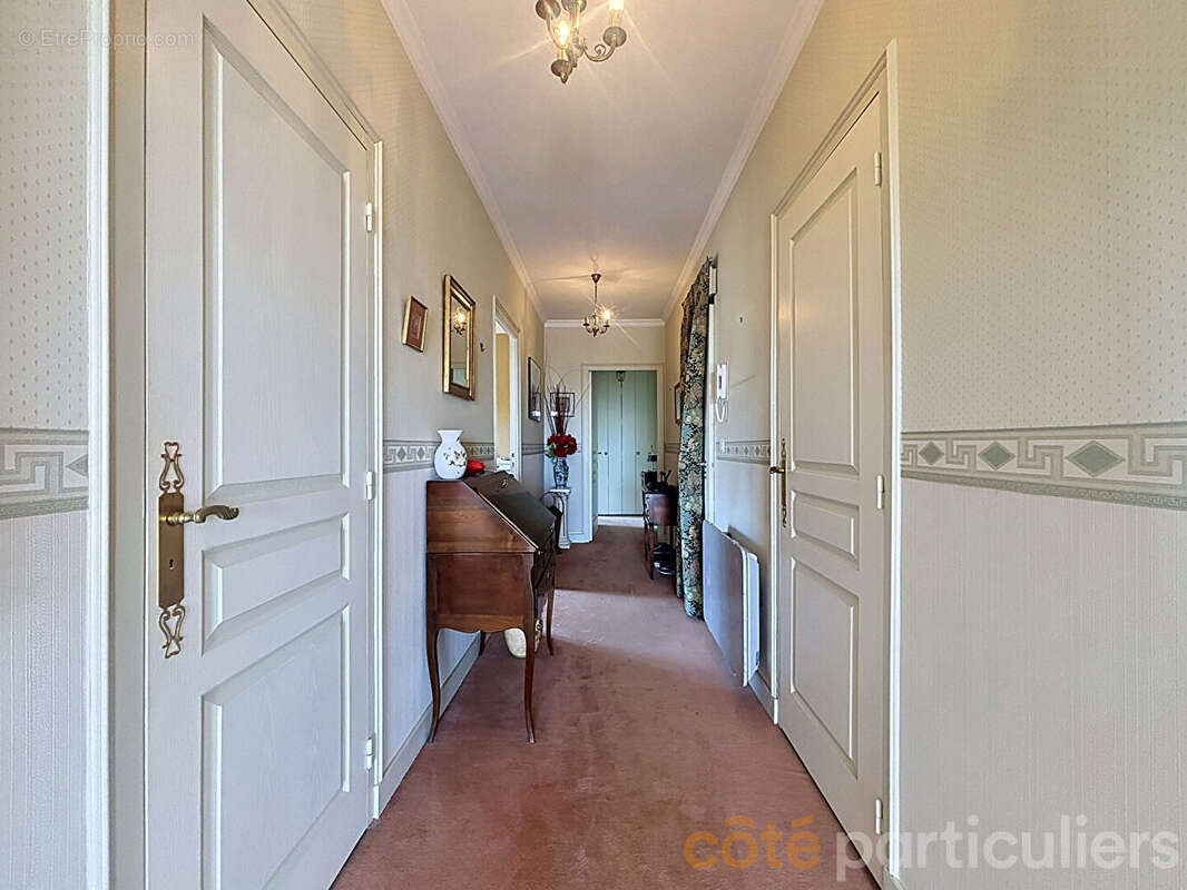 Appartement à SAINT-CYR-SUR-LOIRE