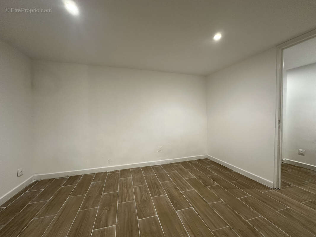 Appartement à MARSEILLE-2E