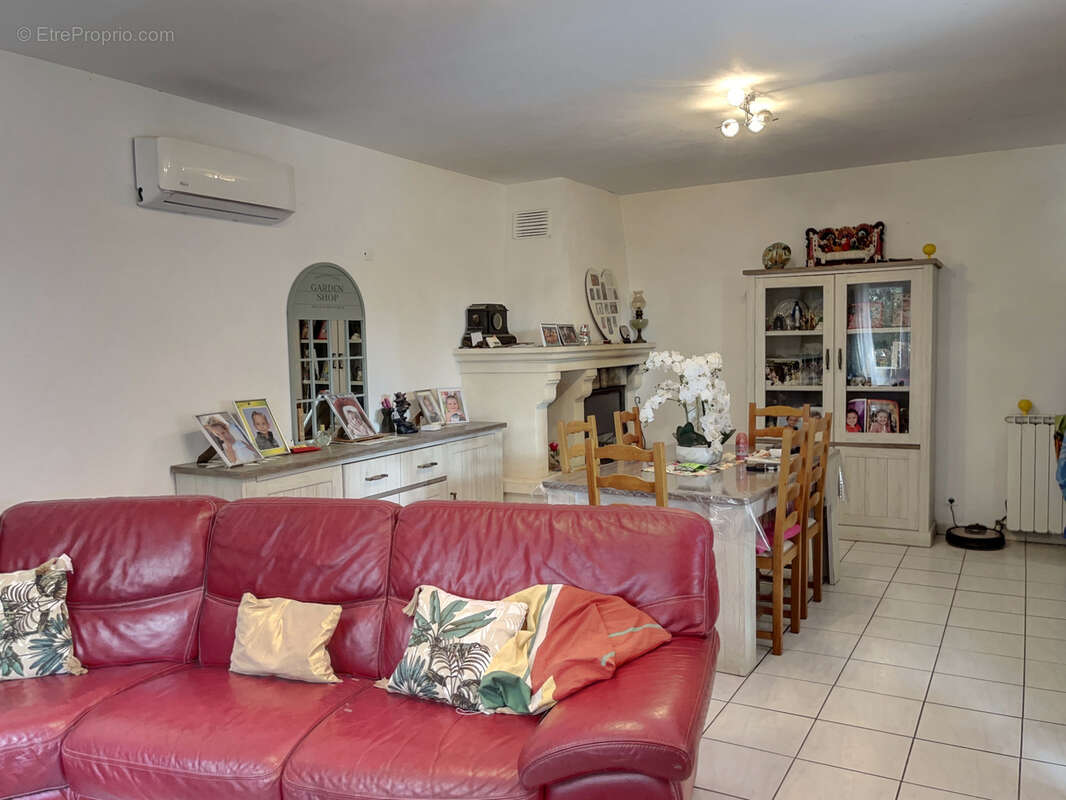 Maison à AIGUES-VIVES