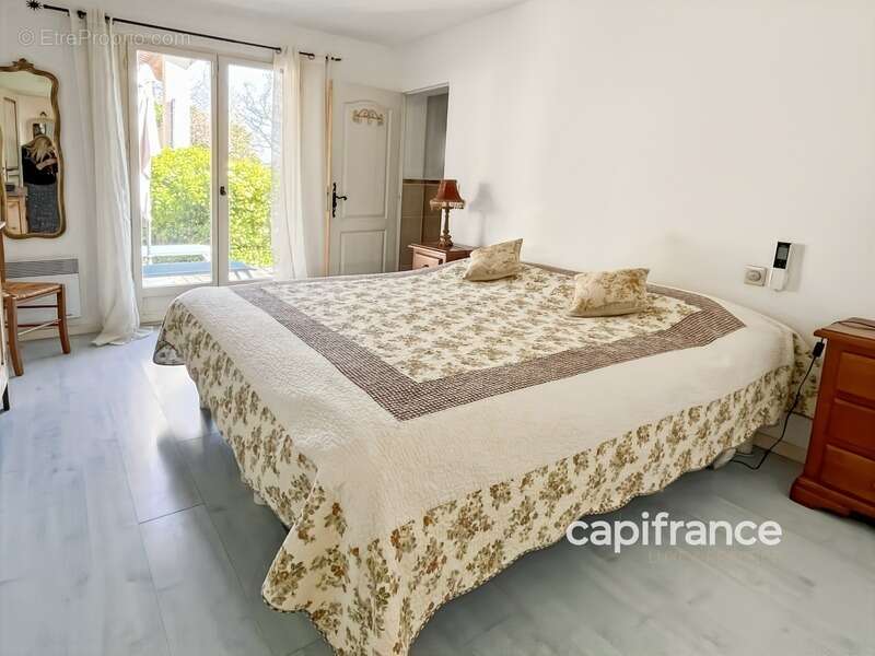 Maison à BAGNOLS-EN-FORET