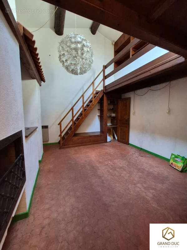 Appartement à MARSEILLE-1E