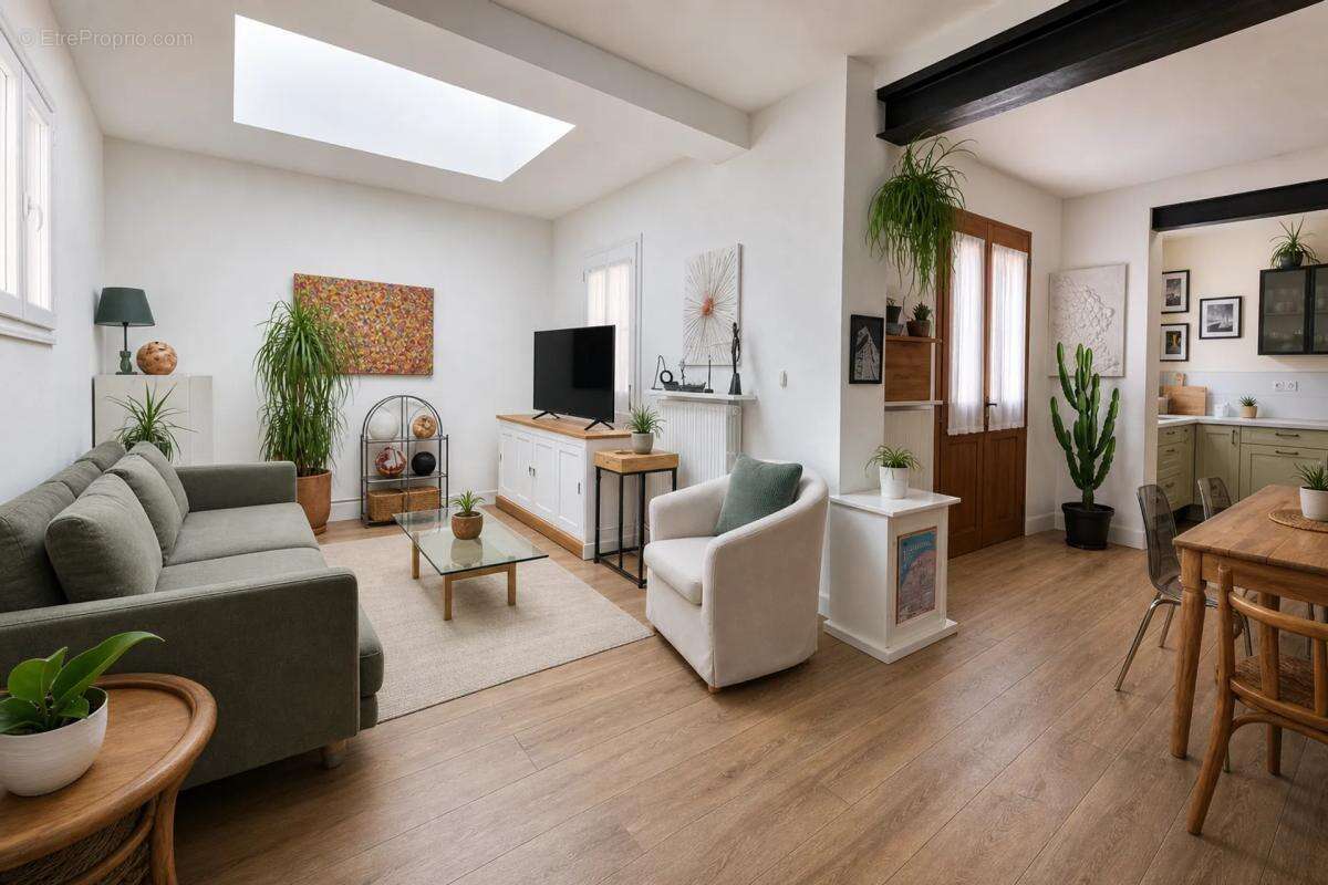 Maison à VENASQUE