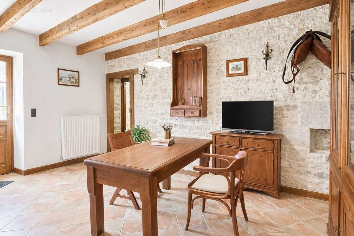 Maison 184 m² à Graces  - photo 2