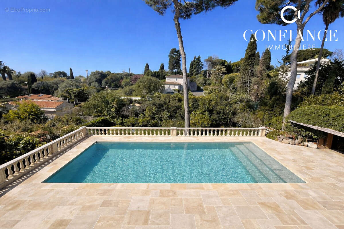 SUGGESTION D'AMENAGEMENT - Maison à ANTIBES