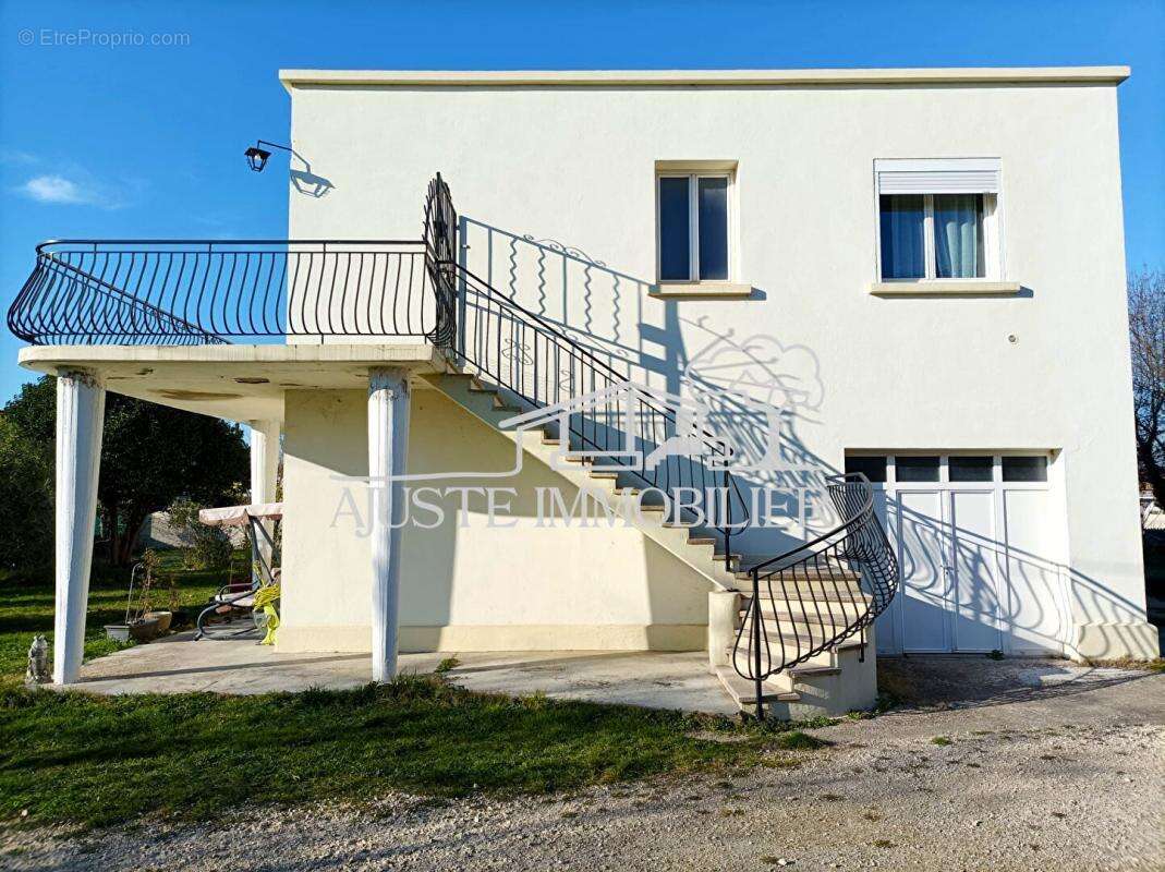 Appartement à SAINT-VICTORET