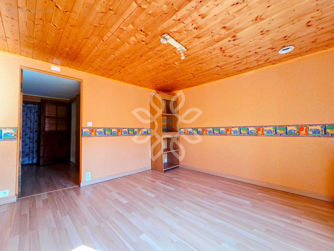 Maison à LA CHOMETTE