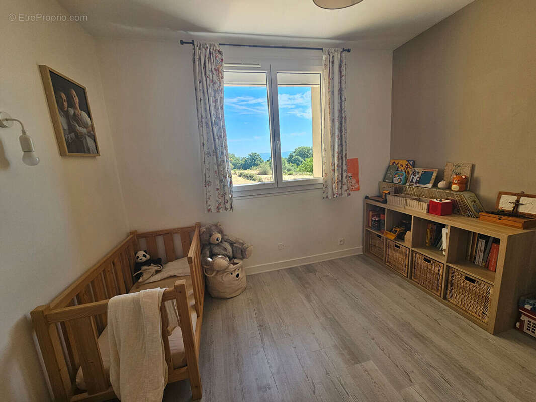 Maison 4 pièces 92 m2 sur 3270m² de terrain - photo 8